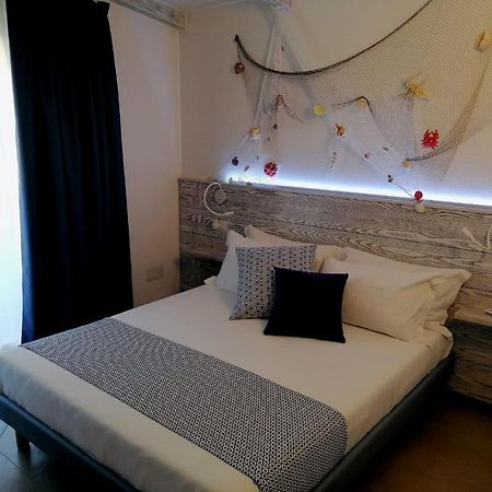 לינה וארוחת בוקר קאסטלסארדו Gi & Ro Al Mare מראה חיצוני תמונה