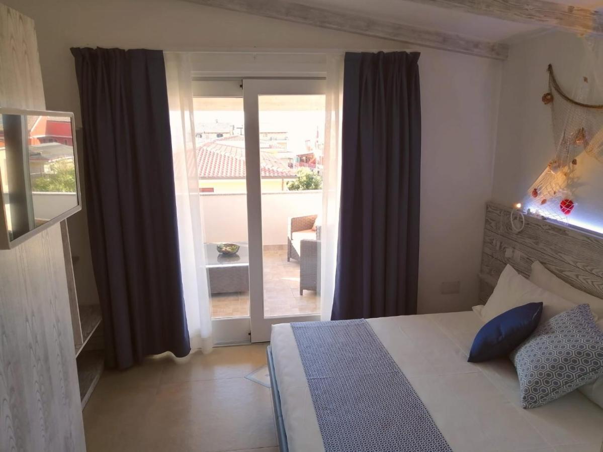 לינה וארוחת בוקר קאסטלסארדו Gi & Ro Al Mare מראה חיצוני תמונה